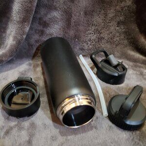 SipX Triple-Insulated Stainless Steel Water Bottle 25oz. With 3 Lids/Straw
